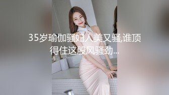  满背纹身萌萌哒双马尾美妞，无聊和炮友来一炮，特写深喉吸吮很卖力，主动上位骑乘