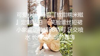 超级火辣的赛车皇后角色扮演模特 Ria 久留美站着，同时在她的脸上逗弄一根又厚又硬的公鸡。